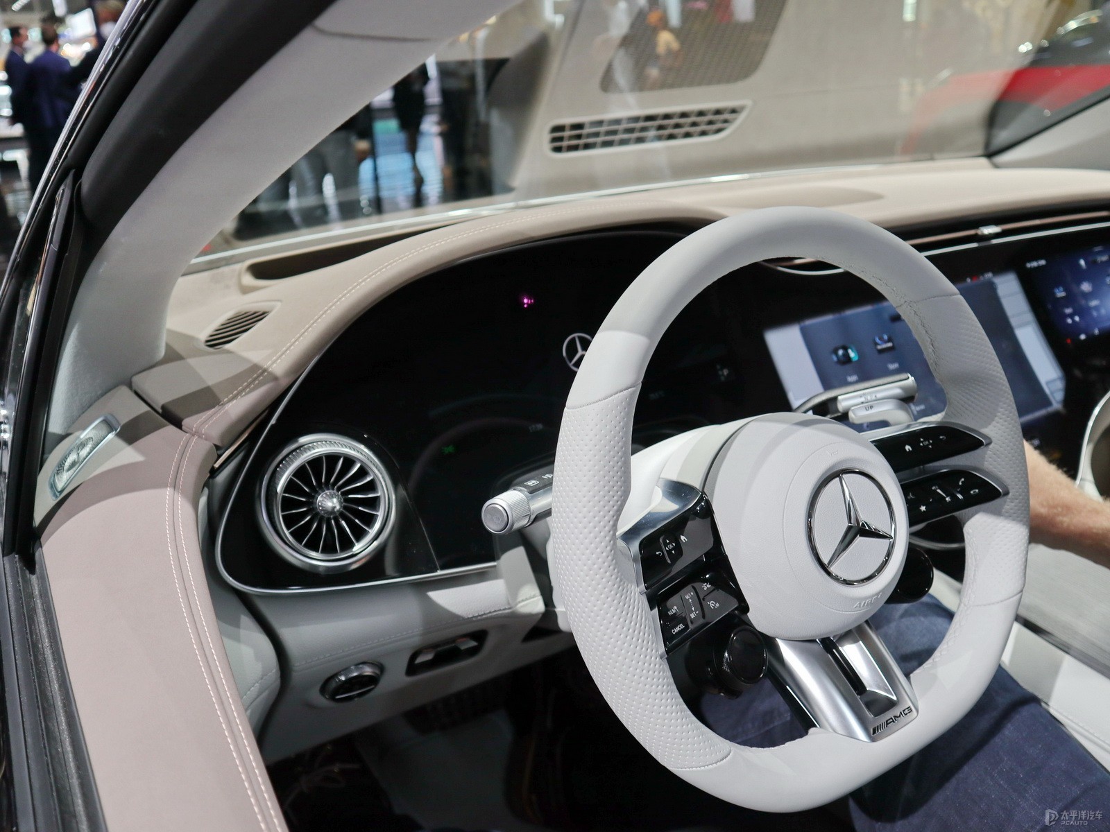 奢華與性能的交匯點 深度體驗奔馳EQS AMG 53 4MATIC+ 的內飾藝術